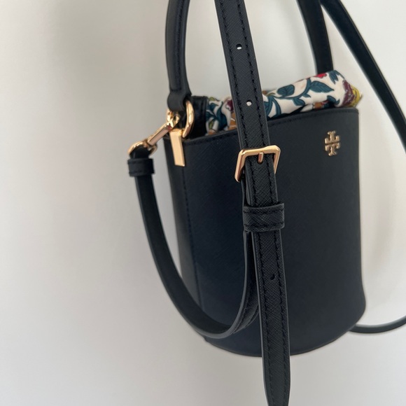 SOLD Tory Burch Bucket Bag - Picture 2 of 11